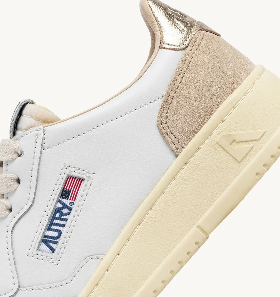 AUTRY Sneakers Donna Medalist Low Woman AULW-LS75-Bianco Oro