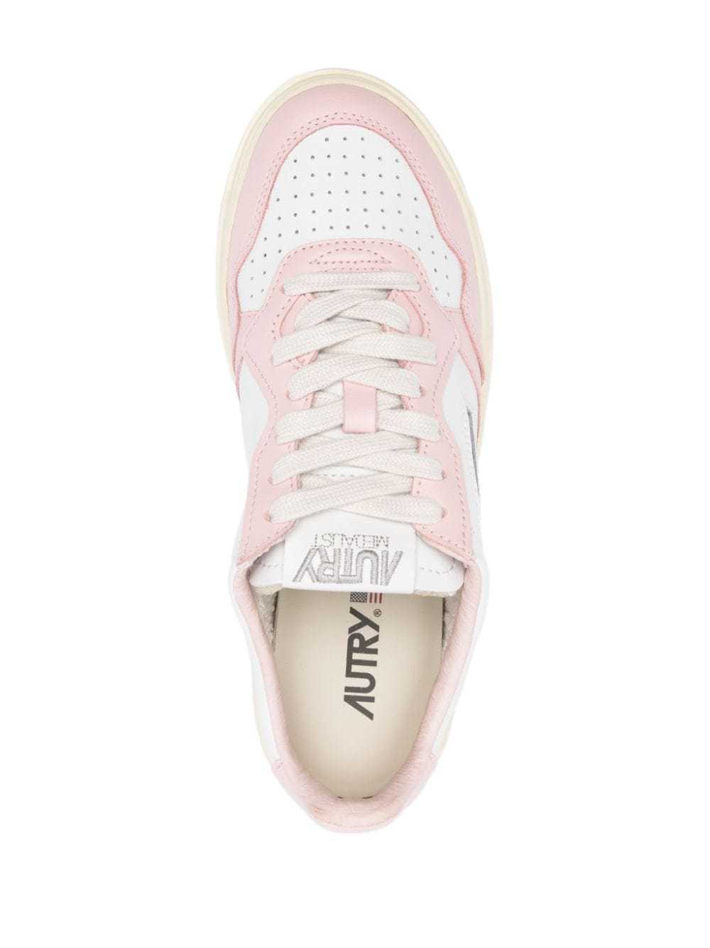 AUTRY Sneakers Donna Medalist Low Woman AULW-WB52-Bianco Cipria